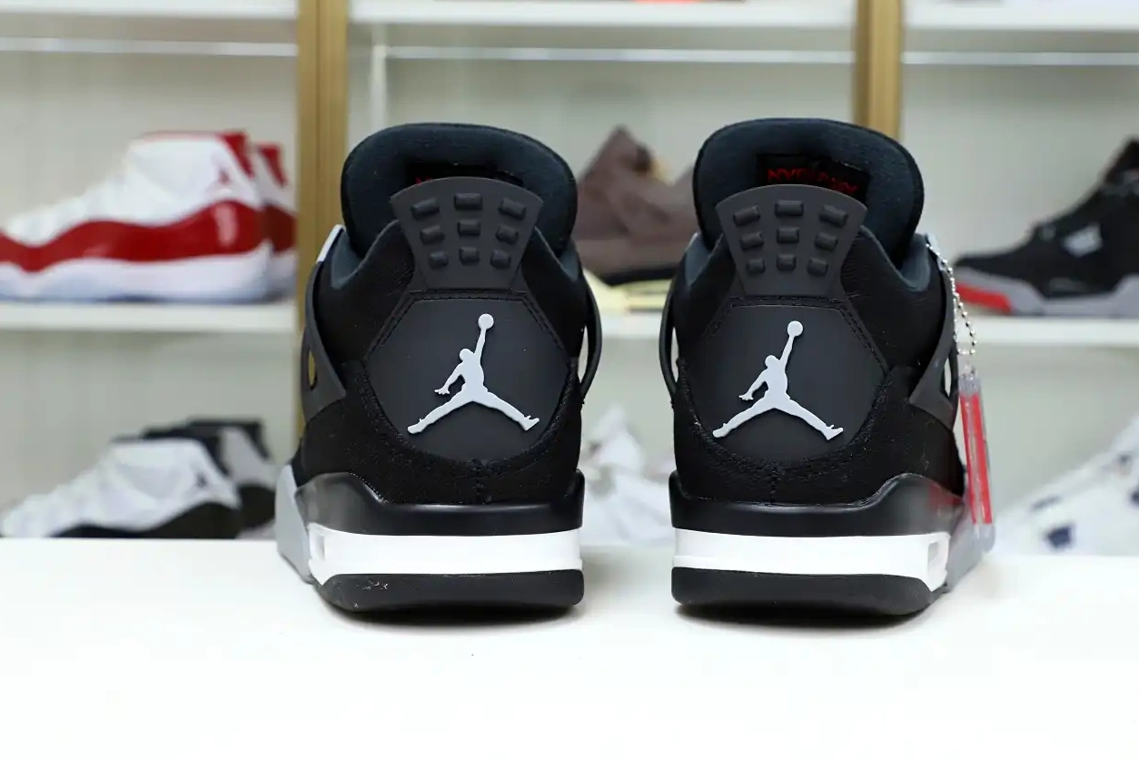 AIR JORDAN 